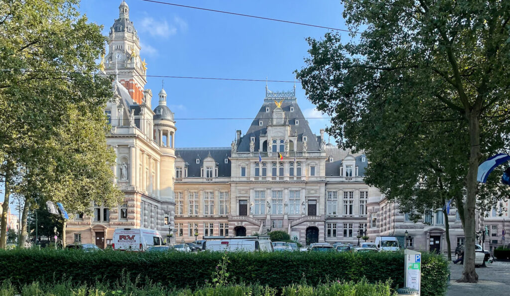 Hidden Belgium: The town hall that looks like a palace