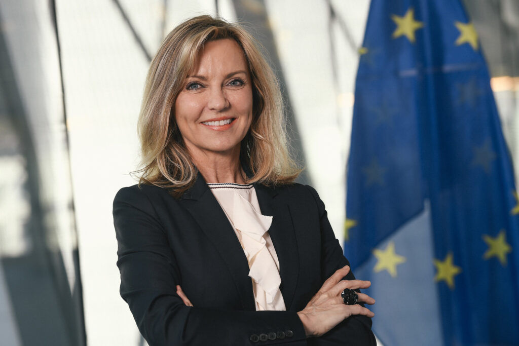 European Parliament votes for safer and more sustainable packaging