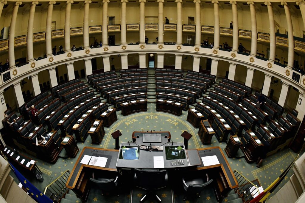 Belgian State Security has forwarded reports on ten parliamentarians in three years