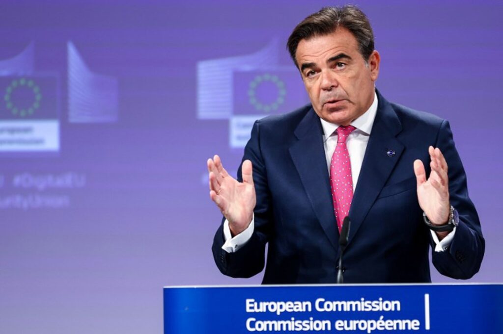 European Commissioner calls for 'major Franco-German agreement' on defence