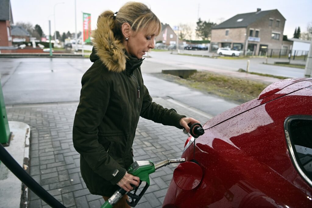 Gas prices to go down slightly on Friday