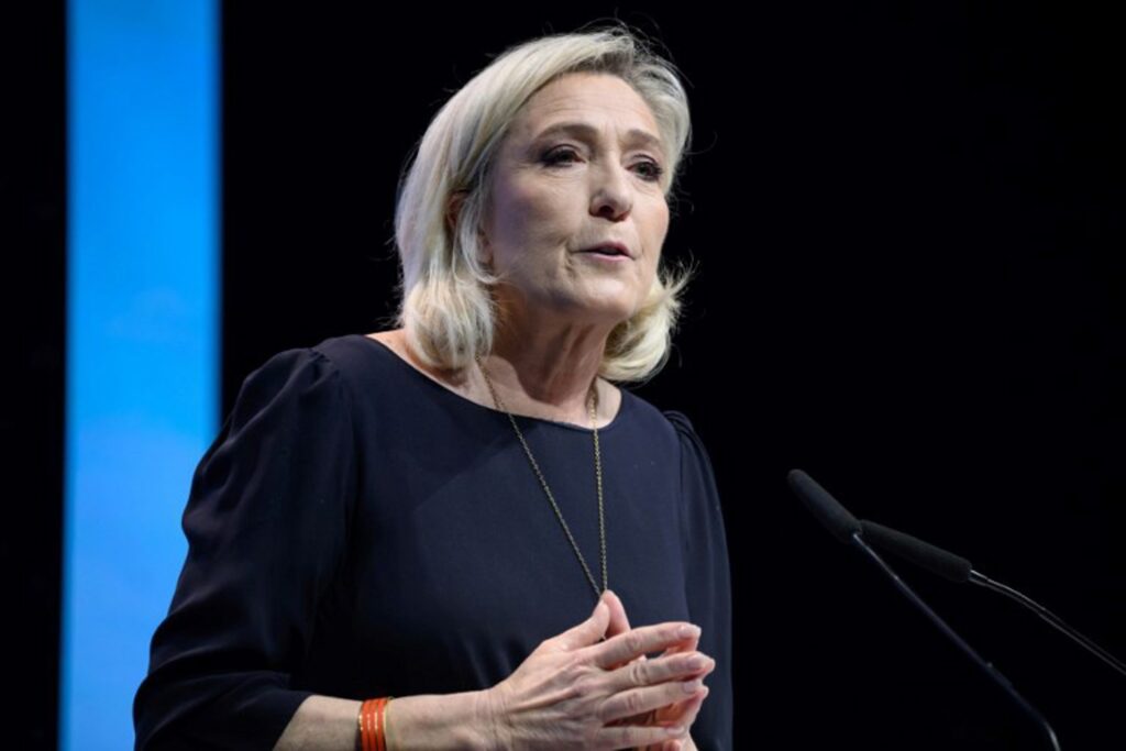 France's Marine Le Pen rejects any sharing of nuclear deterrence with the EU