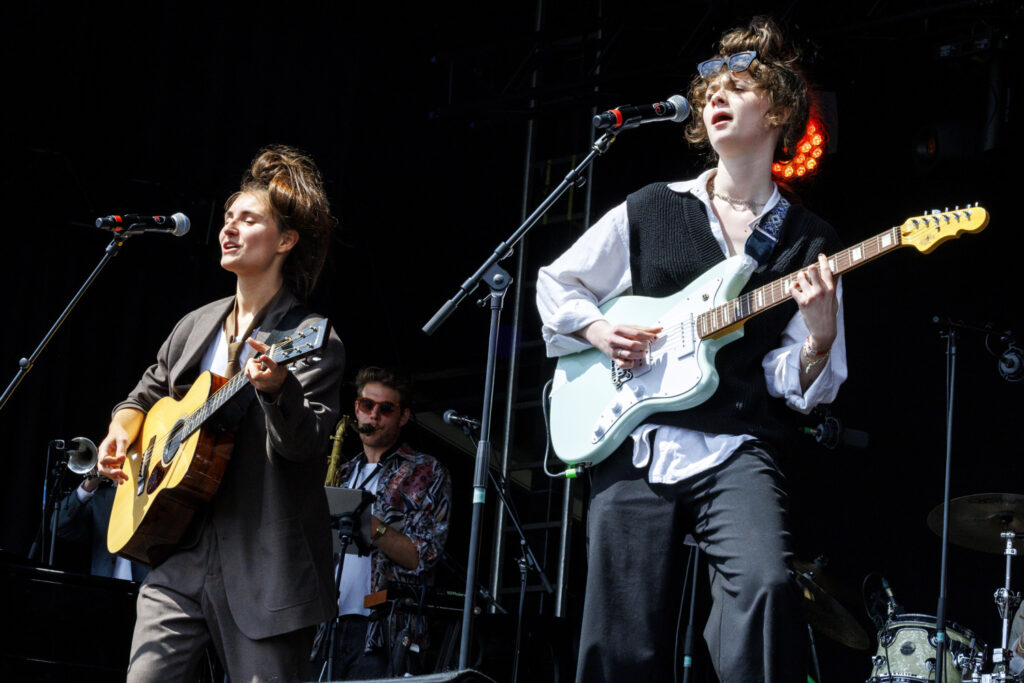 Free humanitarian concert in Antwerp reaches full capacity