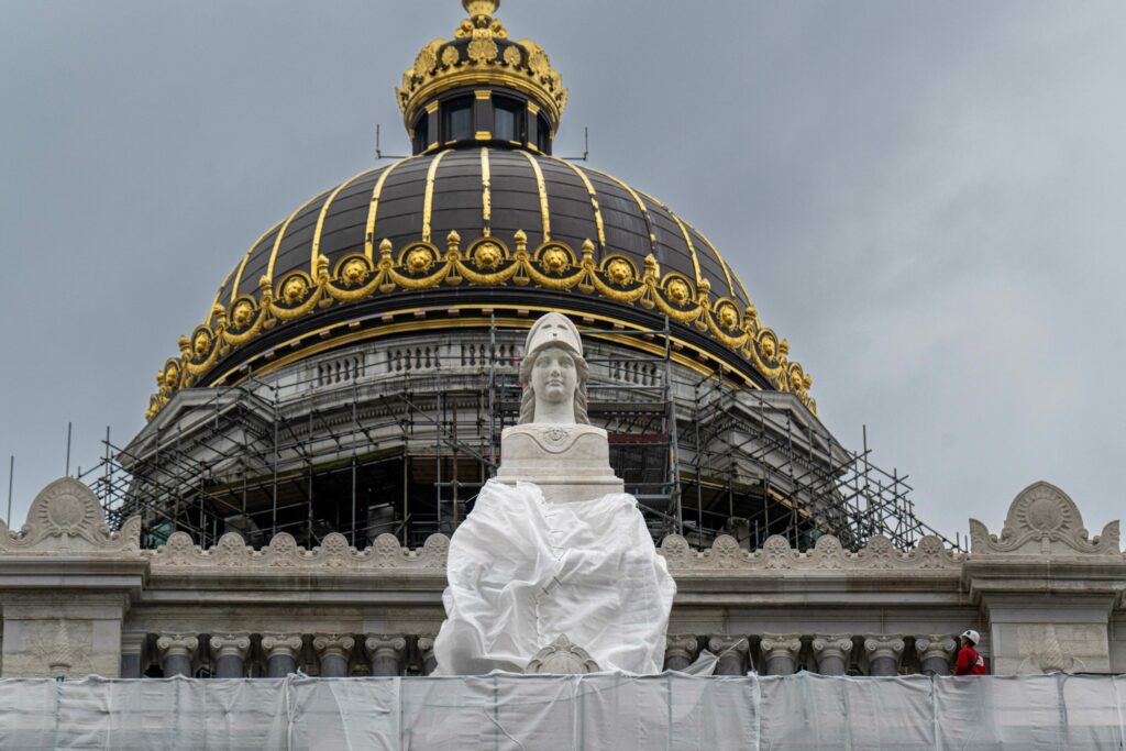 Scaffolding removed from first restored part of Palais de Justice