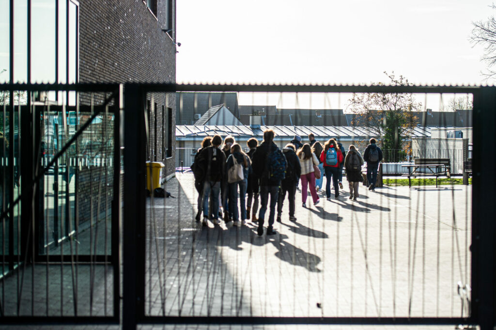 Two classes close at Brussels school due to lack of teachers