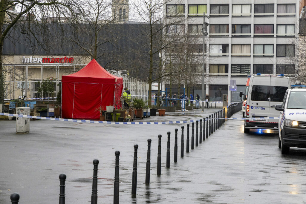 Nearly 60 people arrested in anti-drug operations at 'hotspot' Porte de Hal