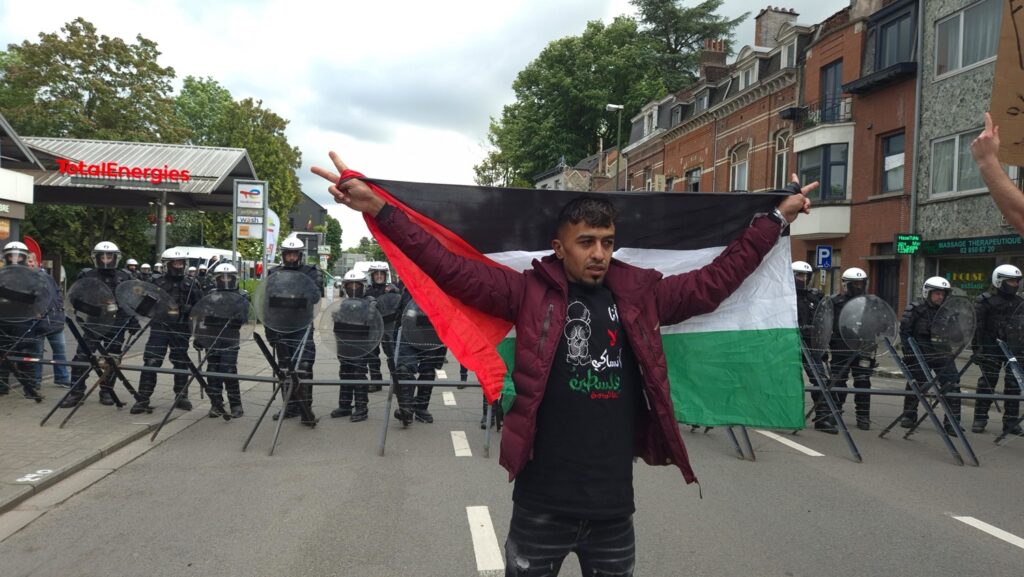 Third consecutive night of protests in front of Israeli embassy in Uccle
