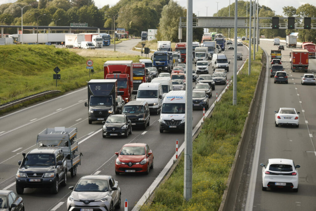 'Black Saturday': More than 1,000 kilometres of traffic jams in France