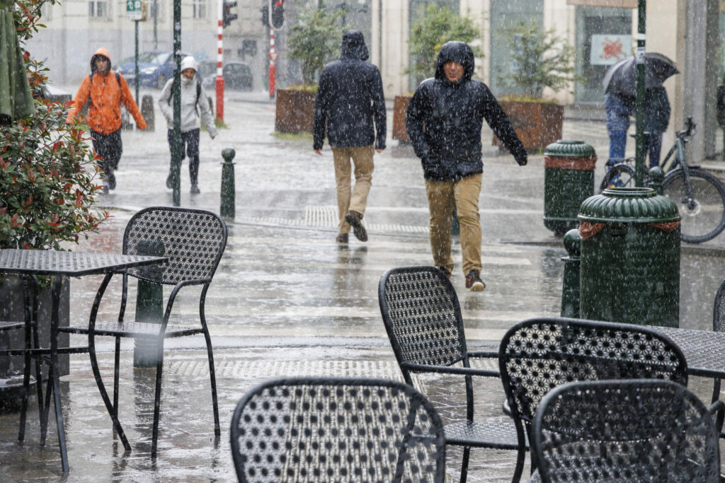 'Torrential' rainfall and local thunderstorms across Belgium, including Brussels