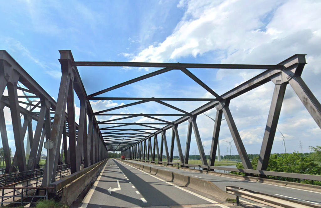 Cyclists hit by own support vehicle, two people injured