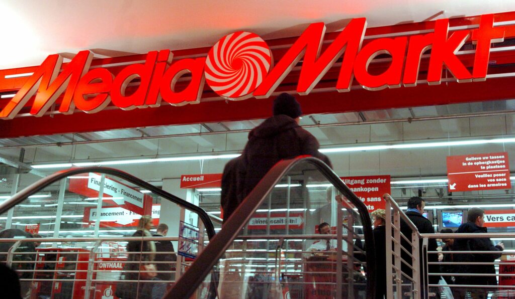 MediaMarkt security guard stabbed several times in Brussels