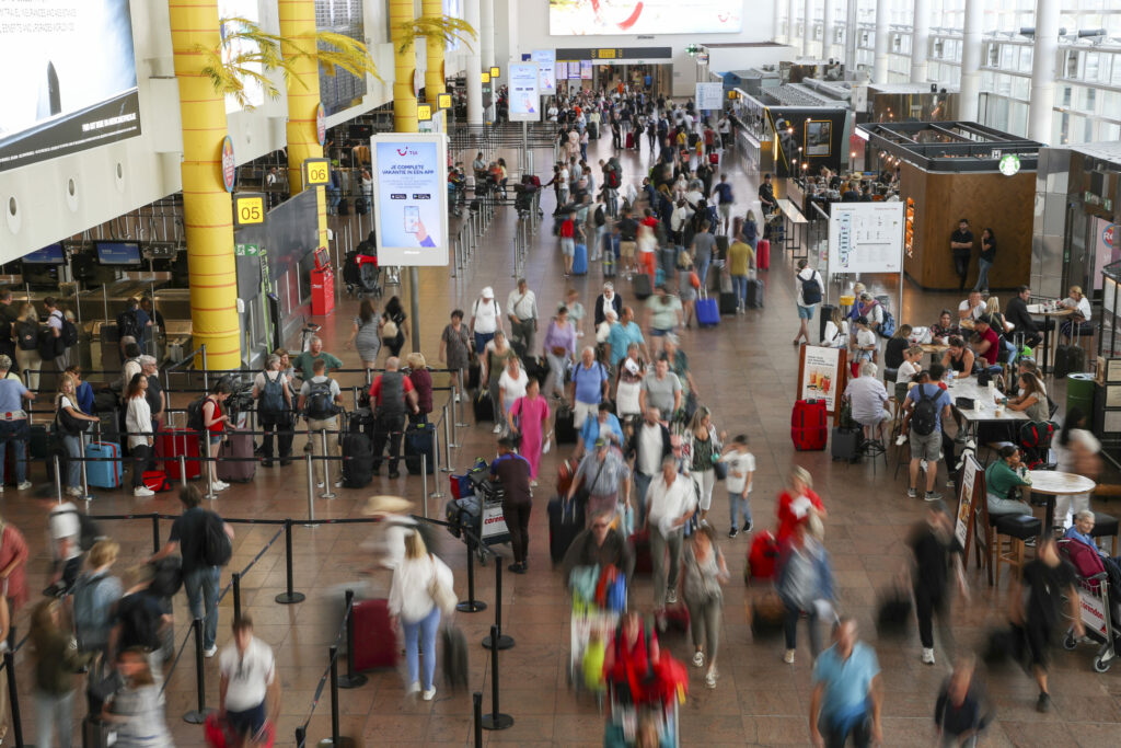 Busiest day at Brussels Airport kicks off summer season