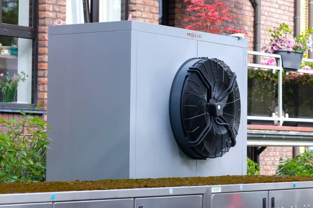 Warming to heat pumps: Belgian energy watchdog wants to turn sales slump around