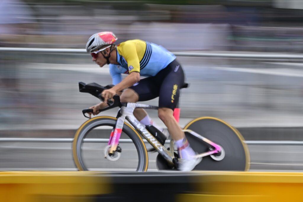 Big day for Belgium's Olympic hopes: Hockey team wins and cycling time trials in afternoon