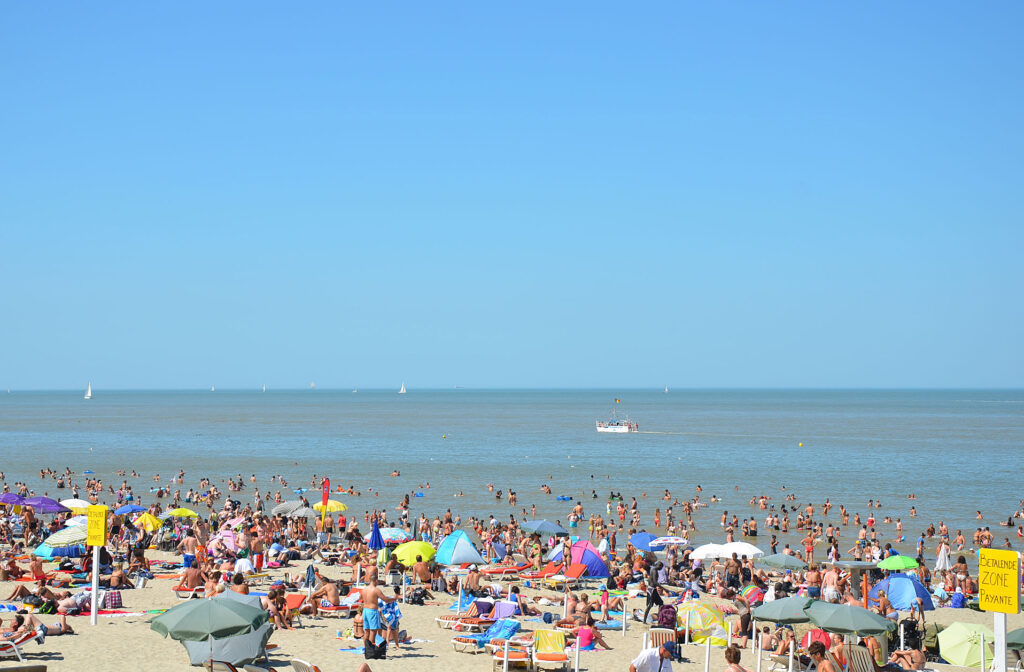 Belgian holidaymakers hit by price spikes, but headline inflation falls in July