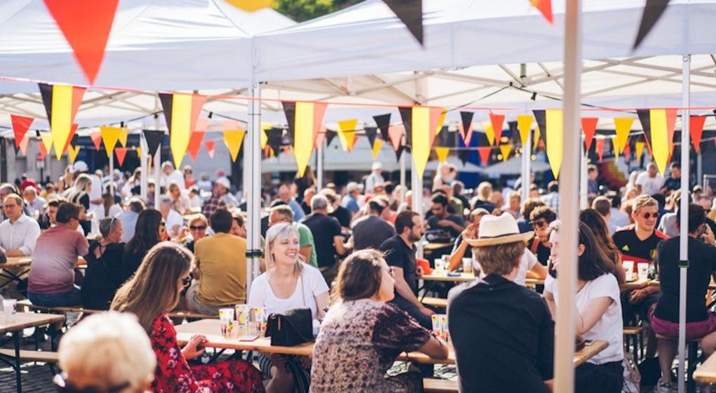 Moules frites, vol-au-vents and karaoke: Resto National attracted 2,000 diners on Sunday