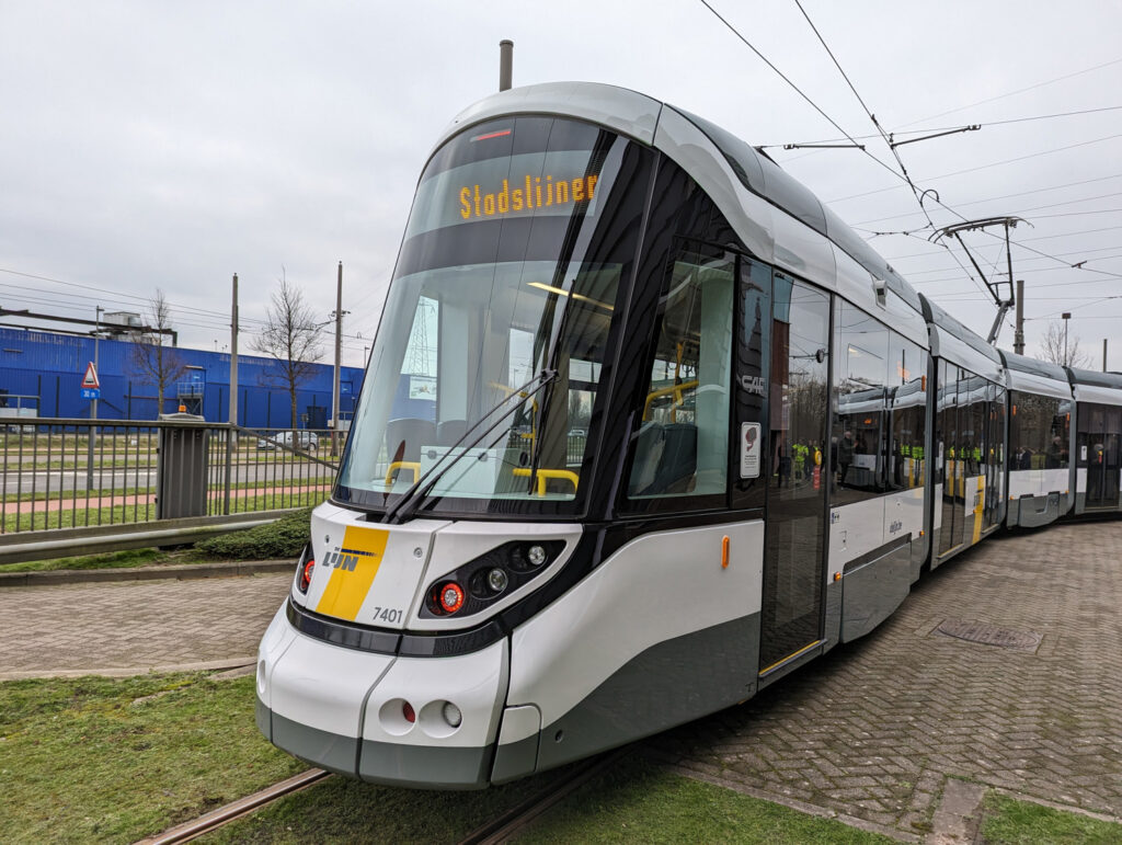 Man hit by tram in Antwerp