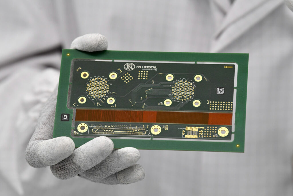 EU microchips: Commission approves an 'open foundry' in Germany