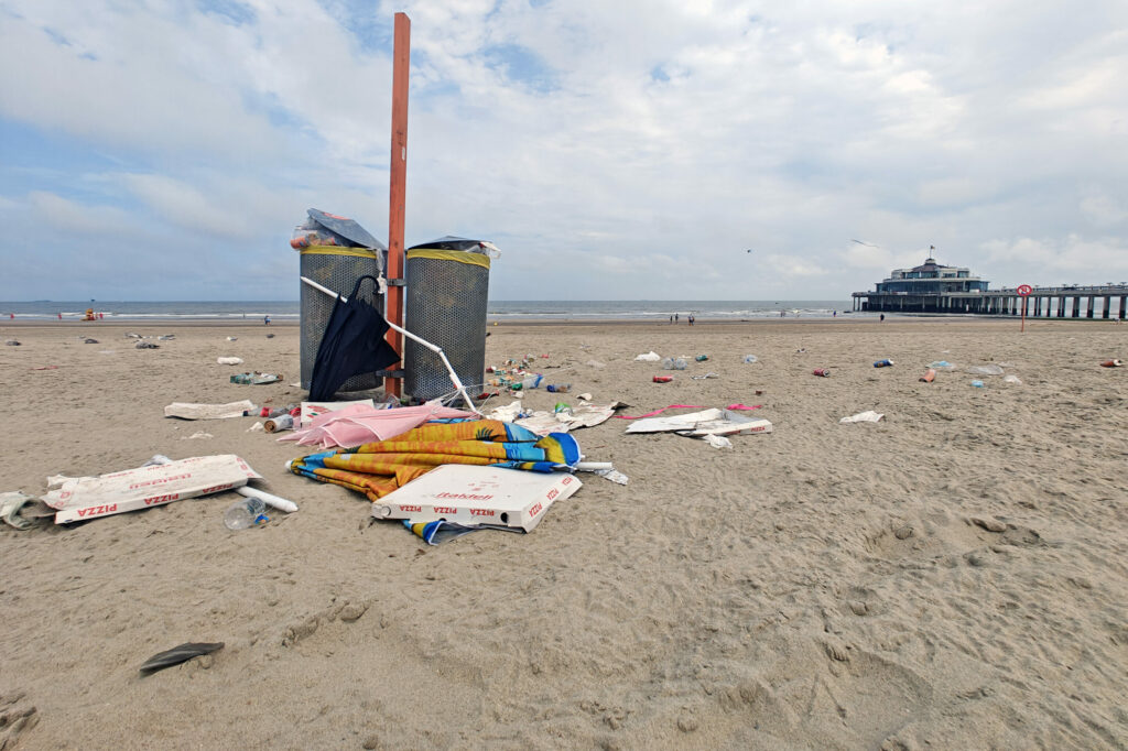 Flemish volunteers cleared 1,100 tonnes of litter last year