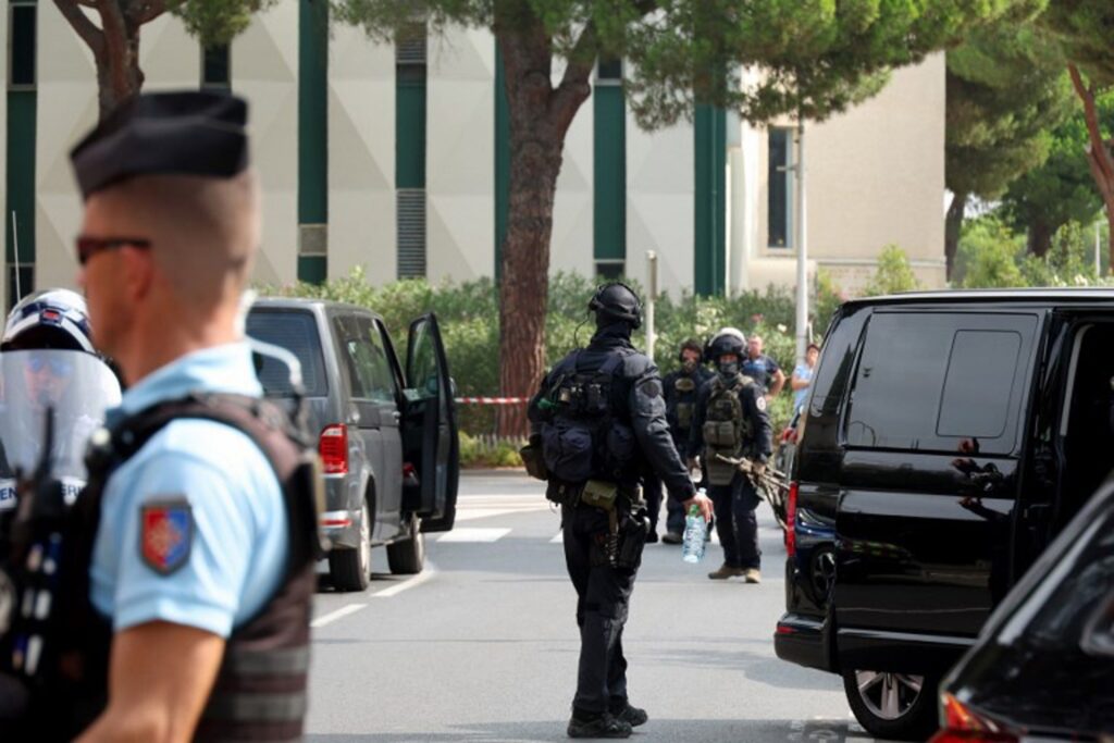 'Clearly criminal': Arson attack and explosion outside synagogue in southern France