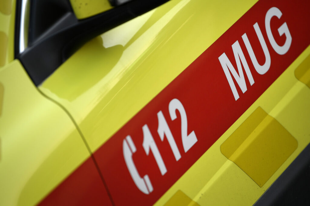 Emergency calls now require language choice in two provinces