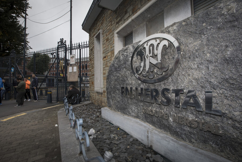 Walloon weapon manufacturer FN Herstal hit by industrial action