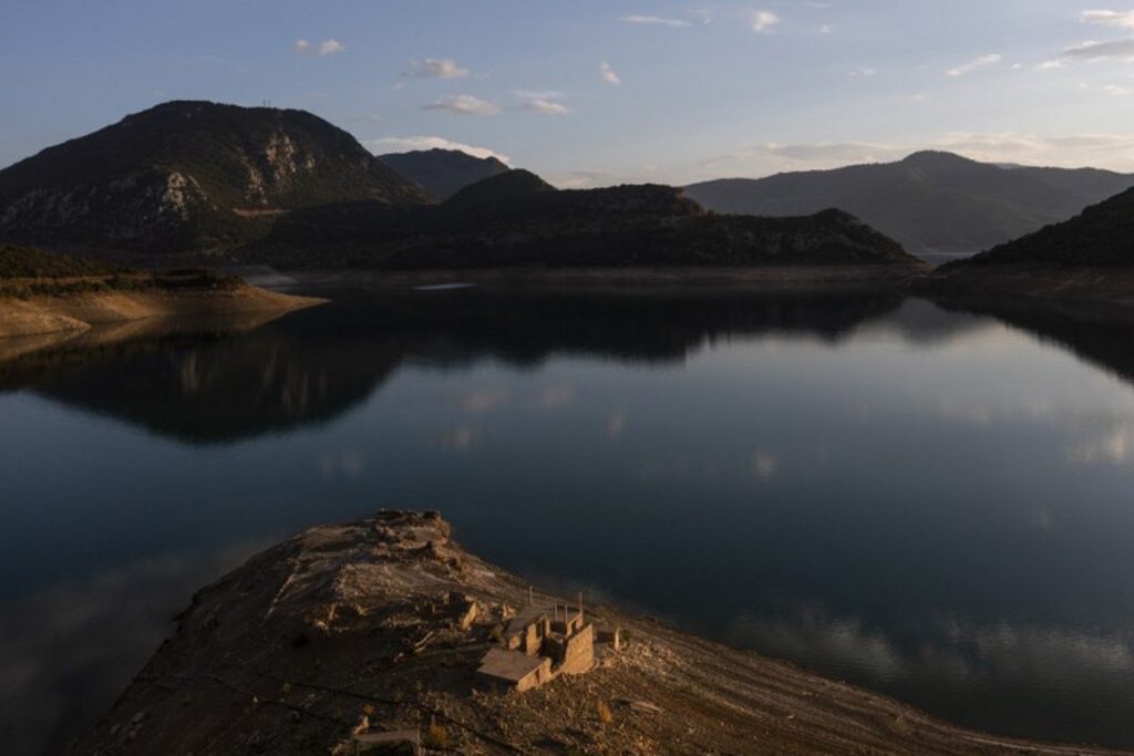 Drought in Greece causes submerged village to re-emerge