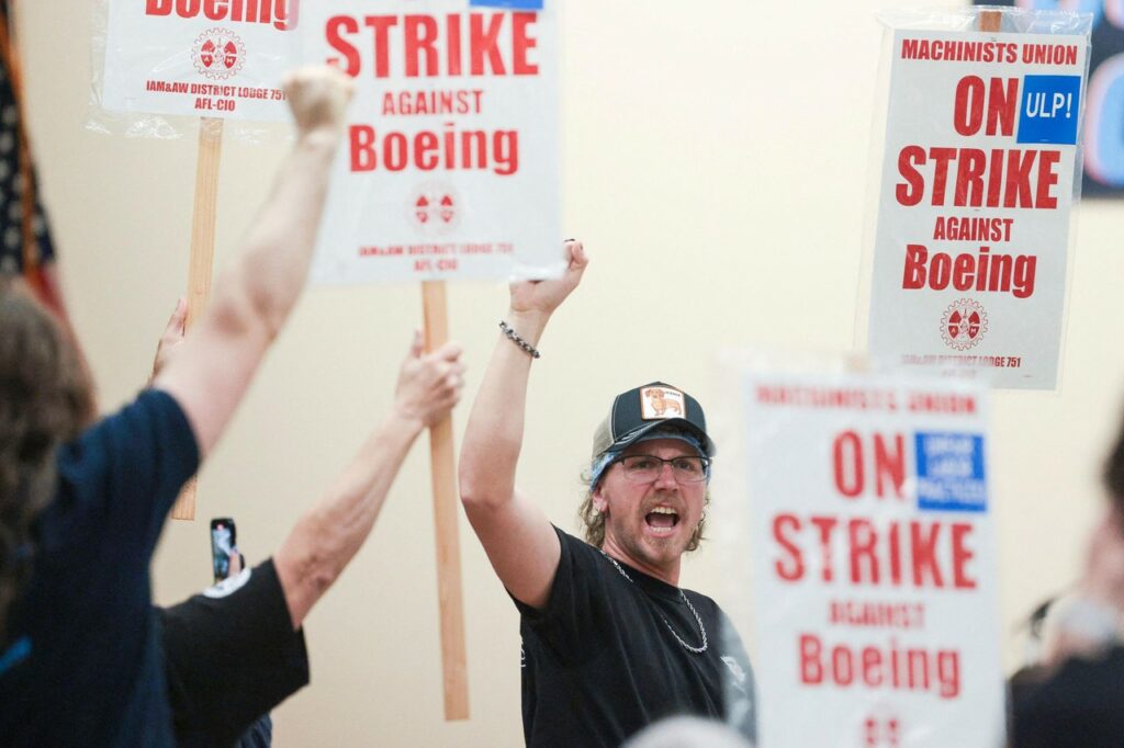 Boeing strike ends with the ratification of a labour agreement