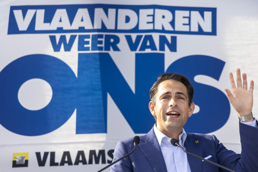 Vlaams Belang 'reaches out to N-VA' for Flemish Government coalition