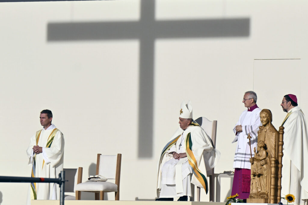 Abuse to be condemned and not covered up, Pope Francis tells crowd at Roi Baudouin Stadium