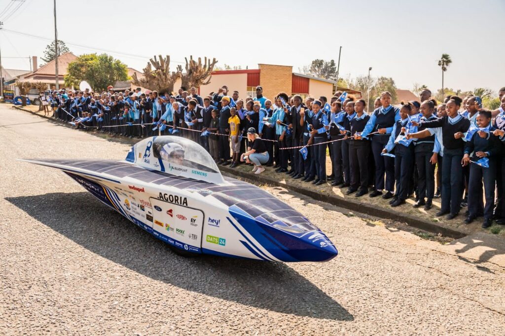 KU Leuven students start in second position in South African solar car race on Friday