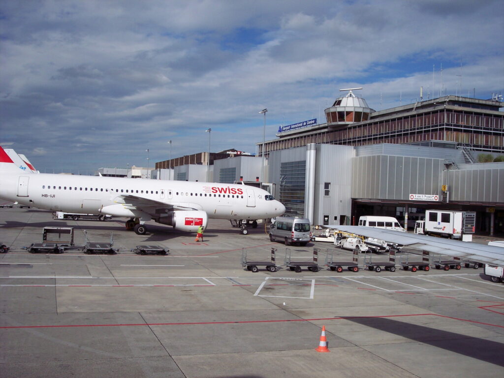 Car with Belgian licence plates used in armed robbery at Geneva Airport