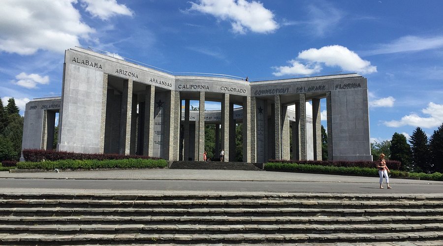 WWII: Poland honours fallen soldiers and the town that has preserved their memory