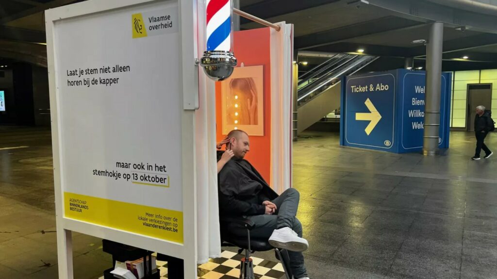 Free haircuts in Antwerp Central Station encourage people to vote