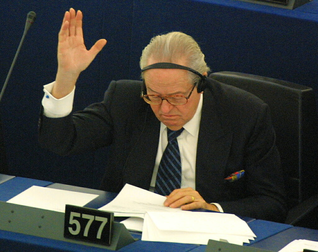 European Parliament seeks €300,000 from Jean-Marie Le Pen for undue expenses