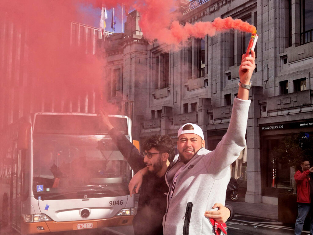 'Just the beginning': Security guards demonstrate for better working conditions