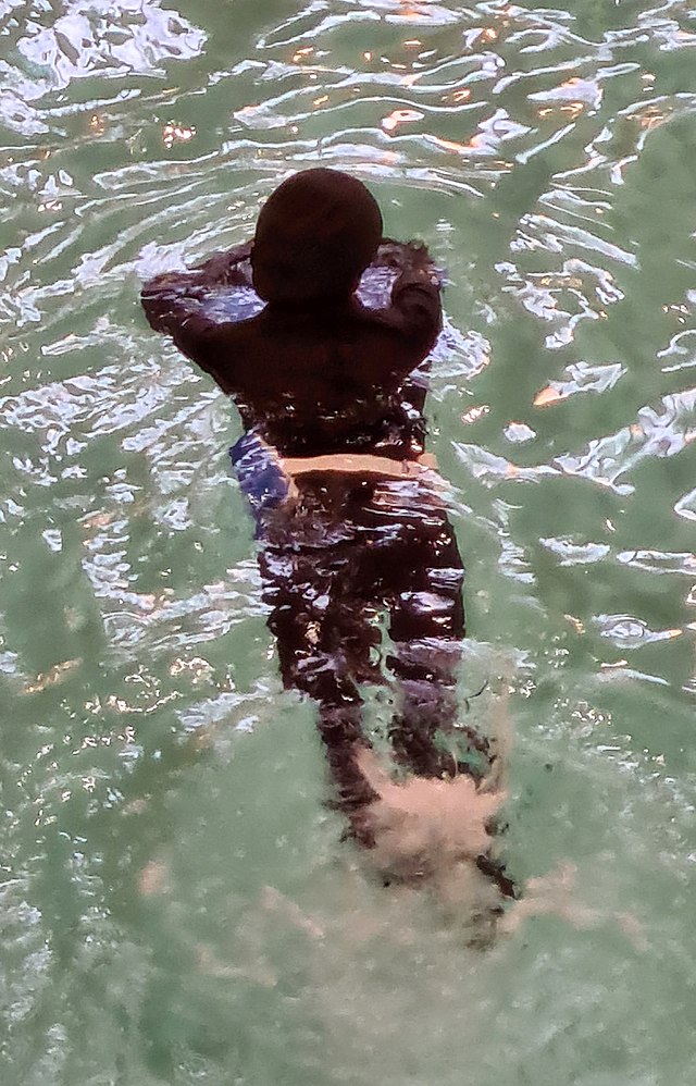 East Flanders swimming facilities need to allow burkinis, says Flemish Human Rights Institute