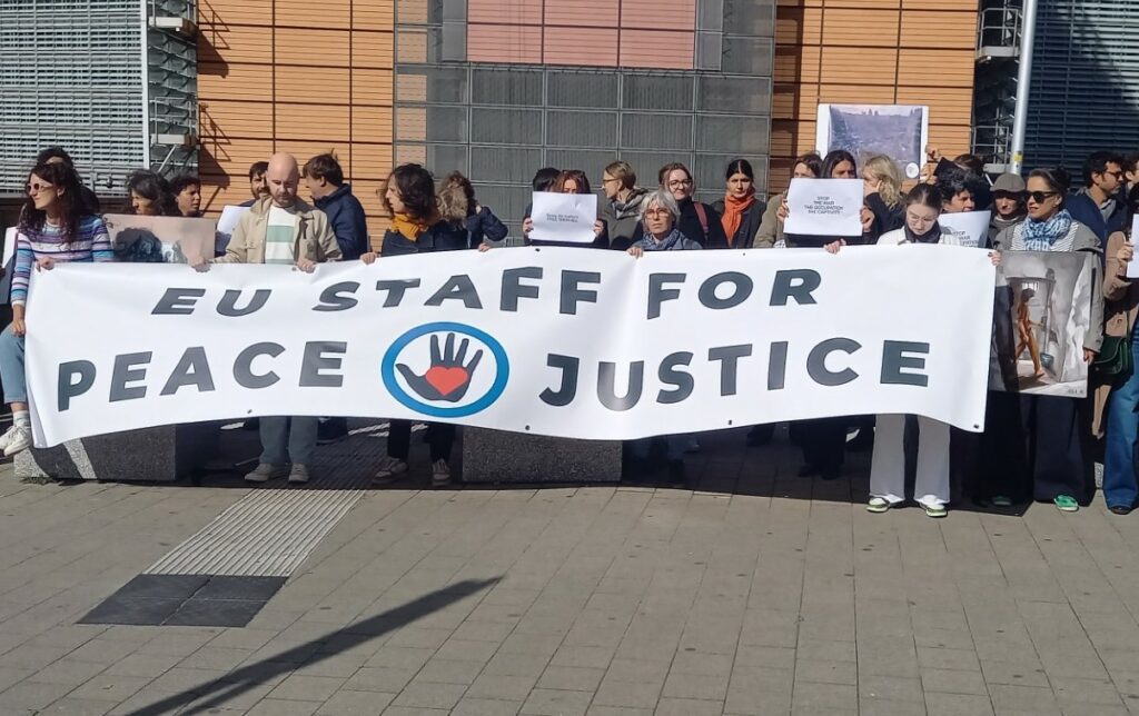 EU staff call for peace and justice in the Middle East conflict