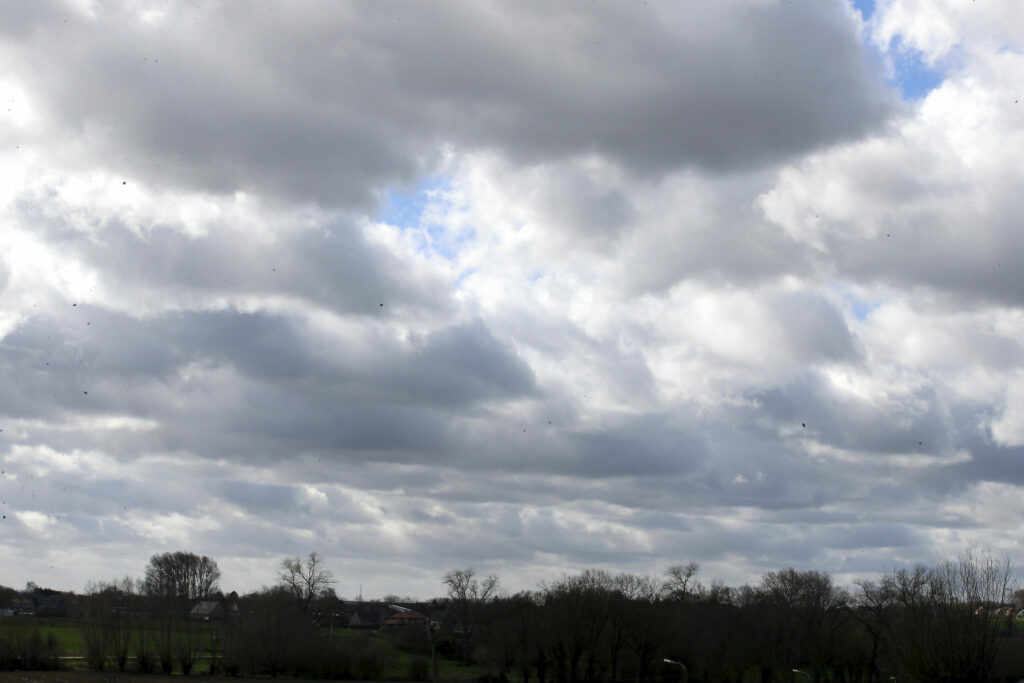 Emergency number activated for storm damage in West Flanders