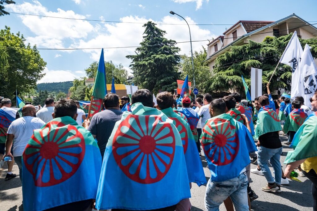 The new European Commission must defend democracy and protect Roma against vote buying