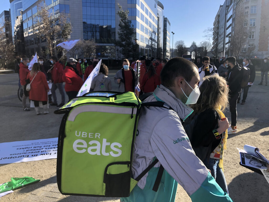 Dismissed food delivery bikers take Uber Eats to court in Brussels Dismissed food delivery bikers take Uber Eats to court in Brussels