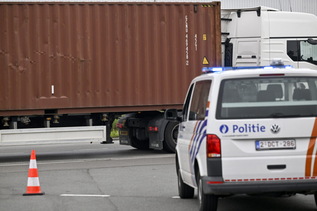 Lorry driver killed in collision with train in Port of Antwerp