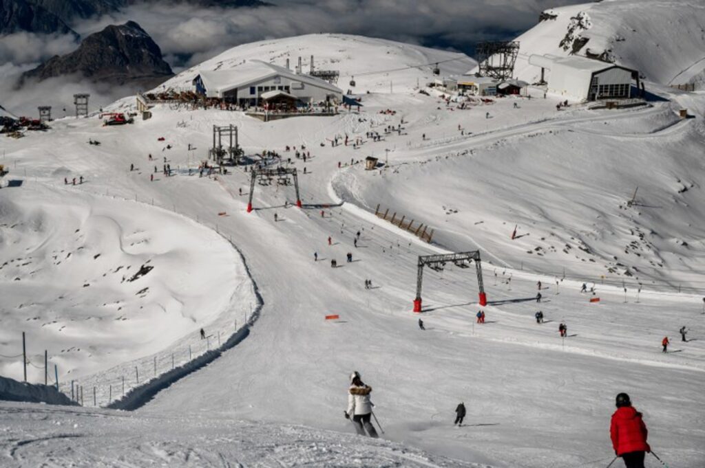 Heavy snowfall expected in French Alps