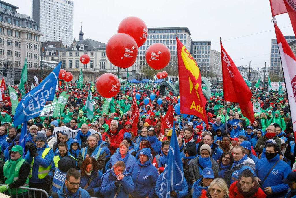 Thousands protest government negotiation proposals in Brussels