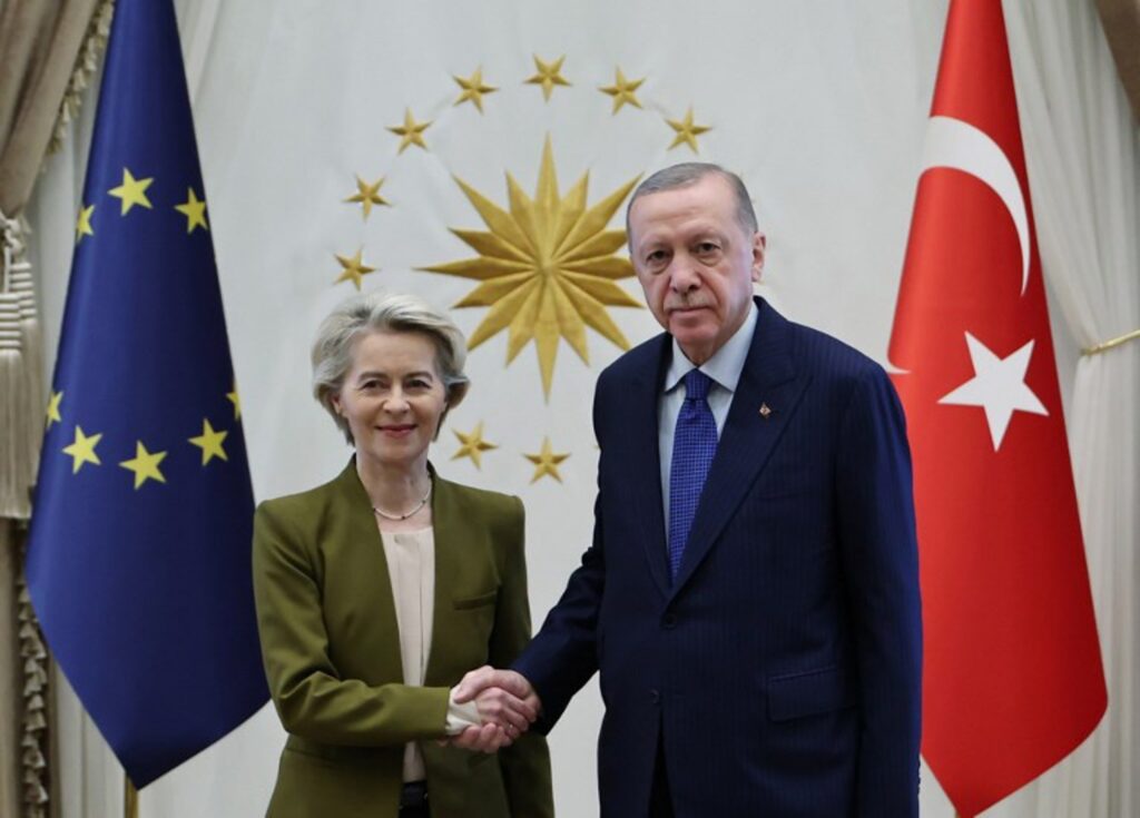 Von der Leyen announces €1 billion in EU aid for refugees in Turkey