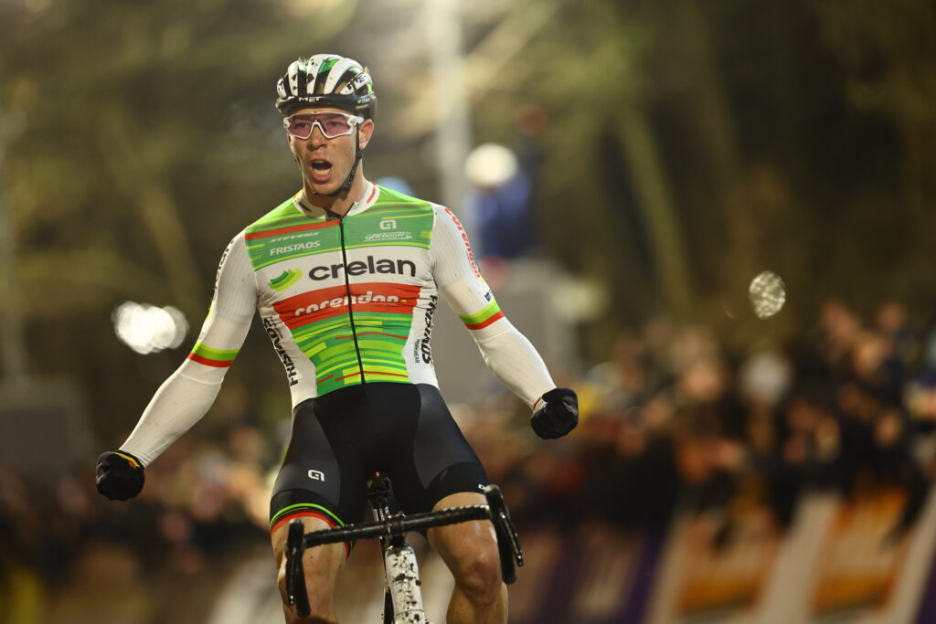 Cycling: Laurens Sweeck wins exciting evening cross in Diegem