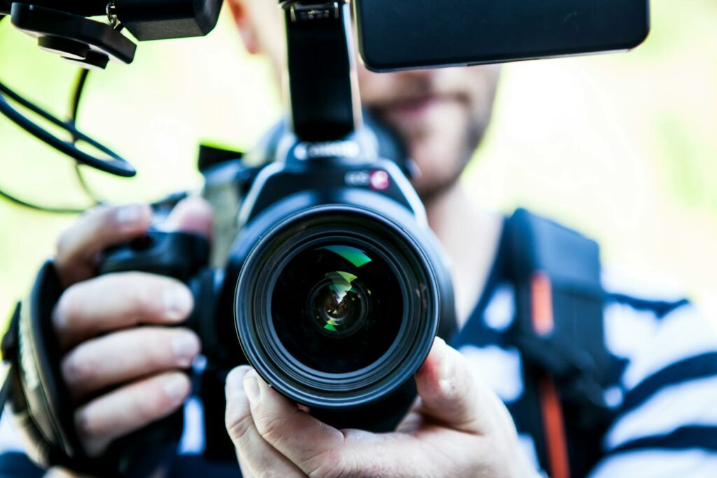 Belgian photographer wins Reporters Without Borders award