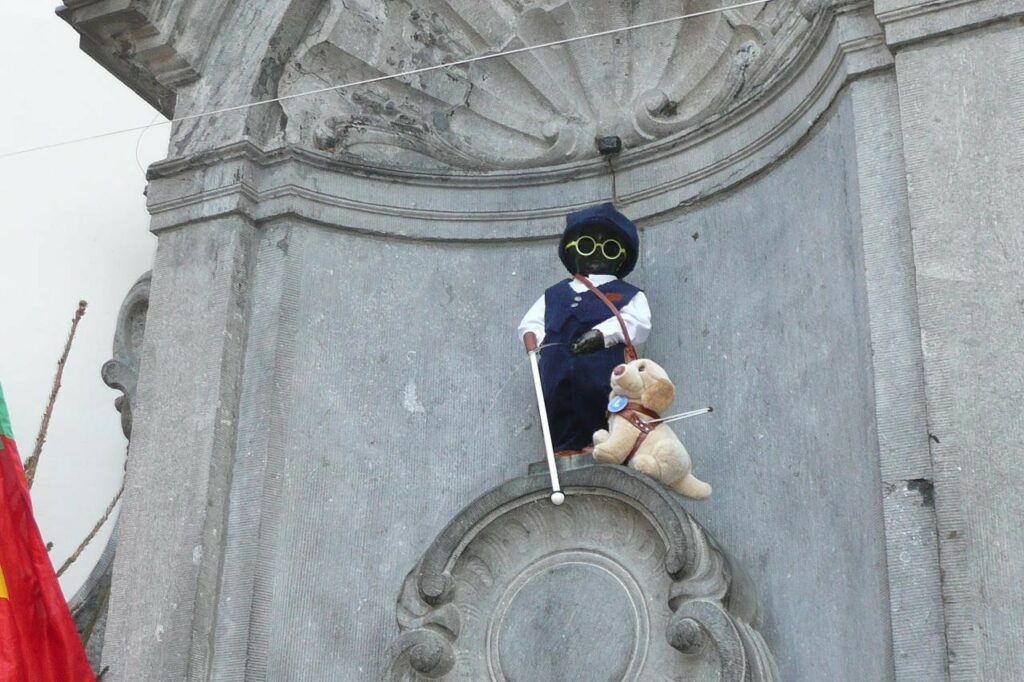 Manneken Pis to dress up as blind schoolboy on Saturday