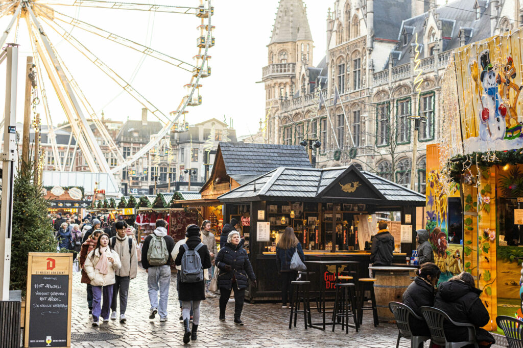 'If you’re hungry, you can get fresh Christmas tree soup', Ghent mayor jokes