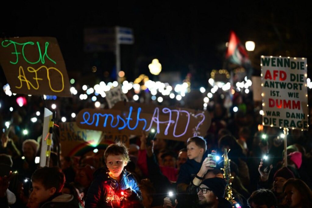 Thousands gather to protest against far-right in Germany